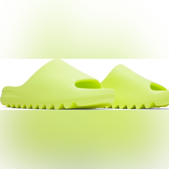 Yeezy Glow Green Slides - Picture 10 of 11